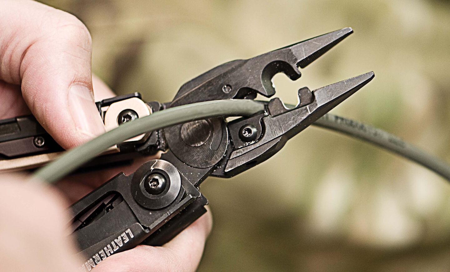 Leatherman MUT – Outil Multifonction Tactique Haut de Gamme - Urban Survival District